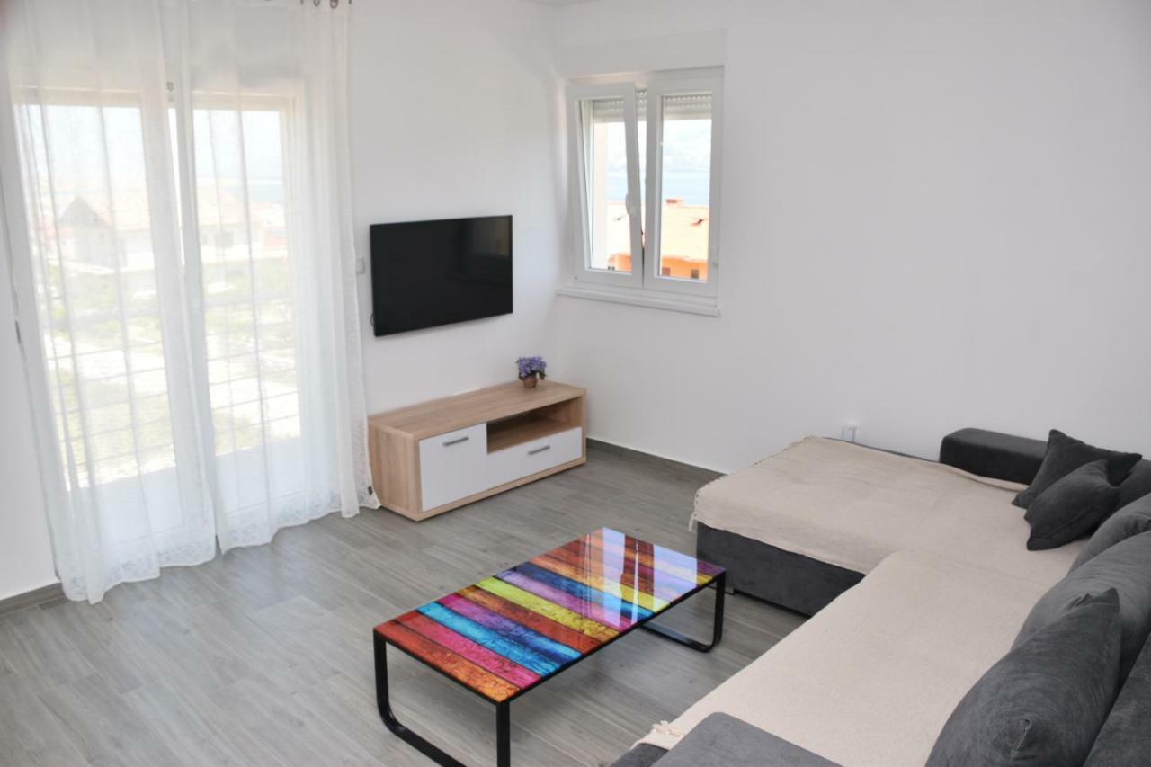 Apartments Mino Razanac Bagian luar foto